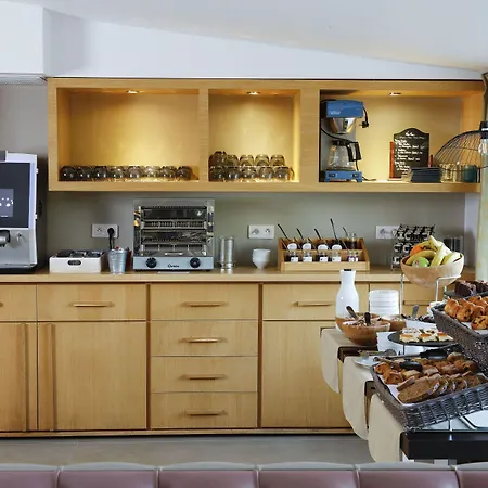 San Giovanni فندق