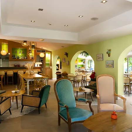 San Giovanni فندق